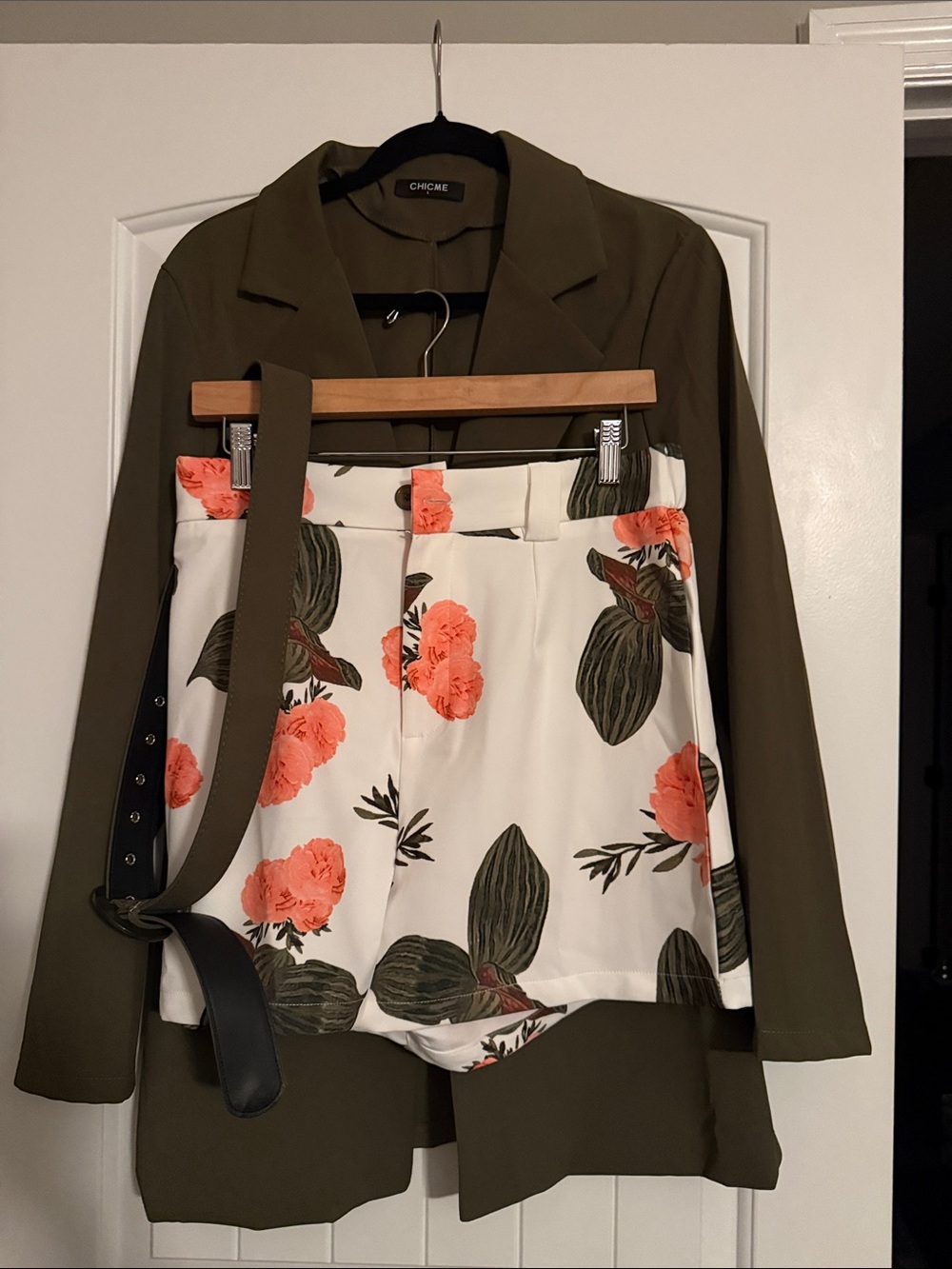 chic Olive Green Women's Blazer